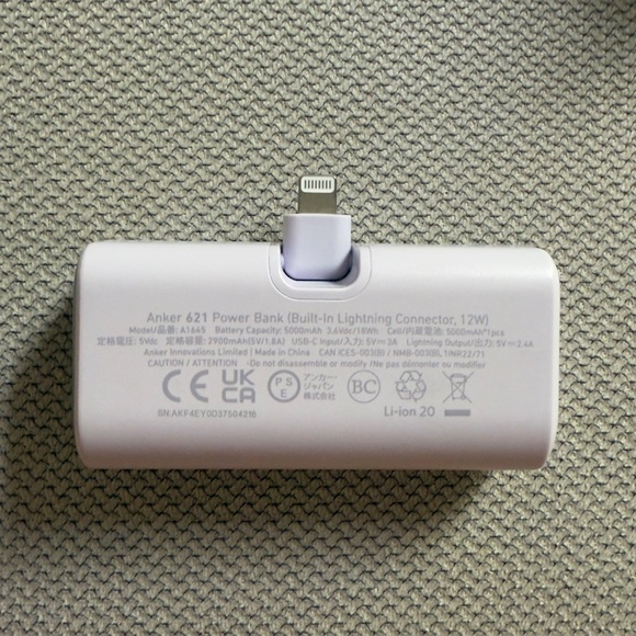 Anker Nano Power Bank with Built-in Lightning Connector - Picture 3 of 6